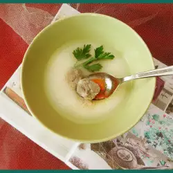 Безмлечна супа с топчета