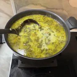 Супа от лапад и ориз със застройка