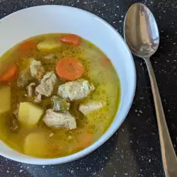 Бистра супа със свинско и картофи