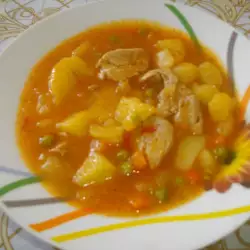 Свинско с картофи, грах и моркови