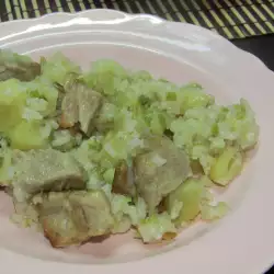Печено свинско с ориз и картофи