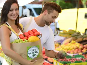 Фермерски пазар с биопродукти радва русенци