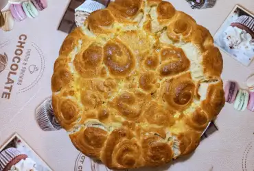 Лимецова пита с кисело козе мляко