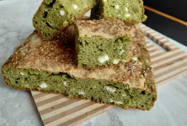 Пролетен солен кекс с хрупкава коричка