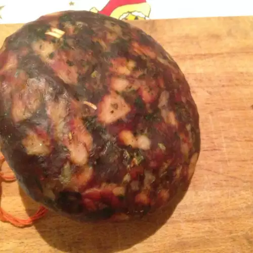 Пуска е едно от най-вкусните и солени български мезета