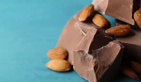 Как точно шоколадът спомага за отслабването