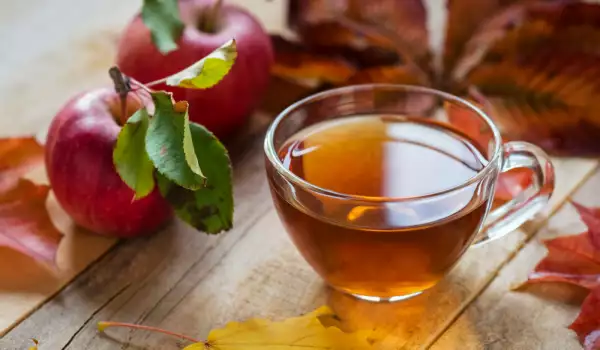 За какво е полезен чаят от ябълки с дафинов лист?