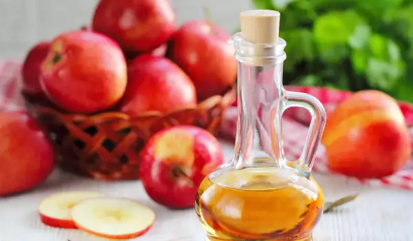 Какви са ползите от ябълковия оцет?