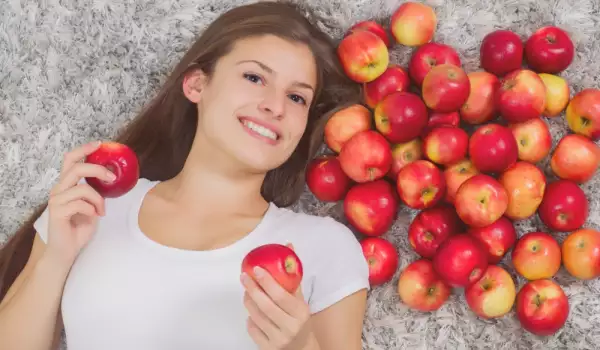 Защо да ядем ябълки?