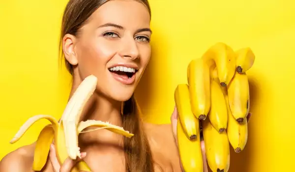 Ядене на банани