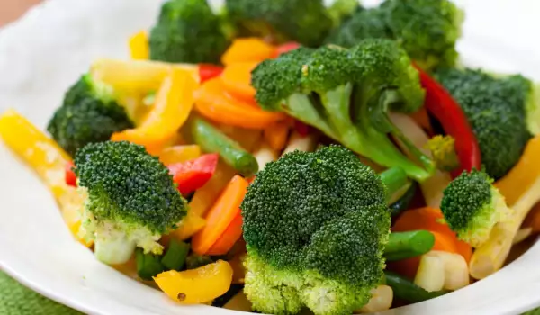 Време за пости: Здравословни салати от сварени зеленчуци