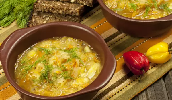 Топ 3 на най-ефикасните супи за отслабване