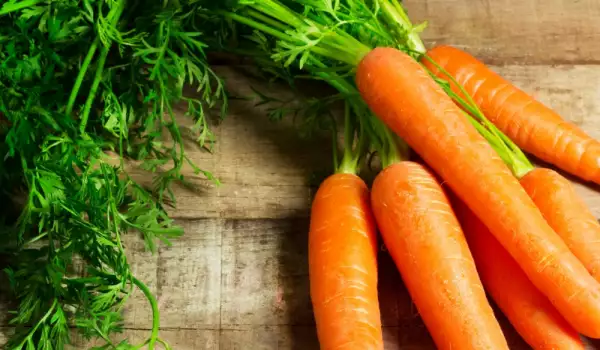 Какво съдържат морковите?
