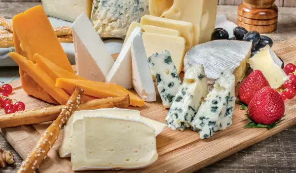 Полезни съвети за сервиране и съхранение на сирене