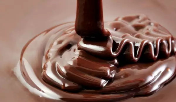 Как да стопим шоколад в микровълнова печка?