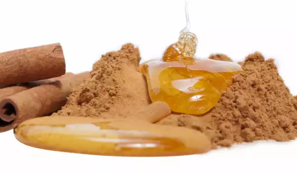 Вижте кои здравословни проблеми може да излекувате с мед и канела