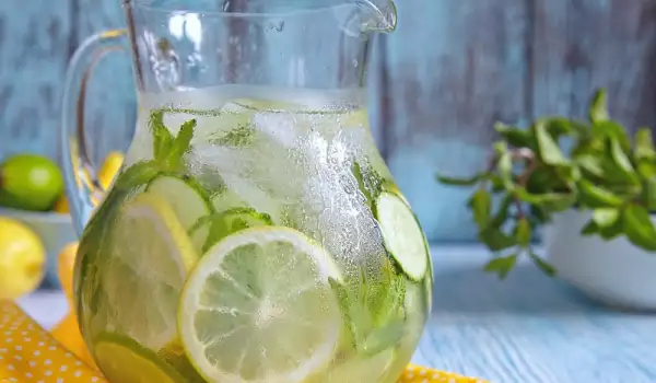 Лимонова вода