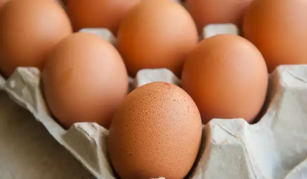 Яйца в Кора