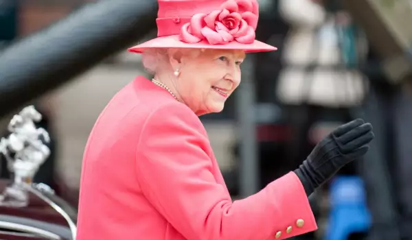 Кралица Елизабет II навършва 92! Ето диетата ѝ за дълголетие