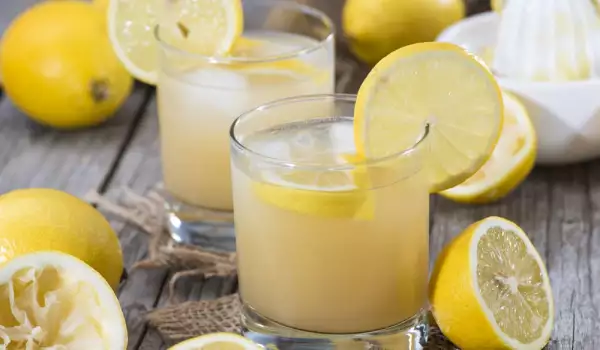 Напитка с лимонов сок