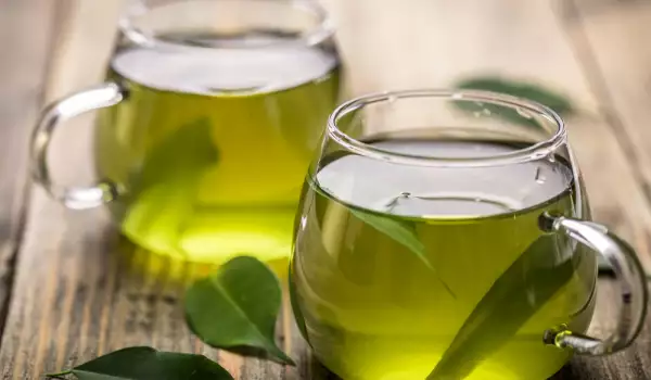 Какво съдържа зеленият чай