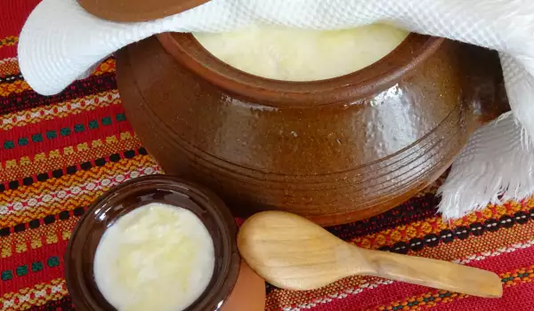 Домашно кисело мляко