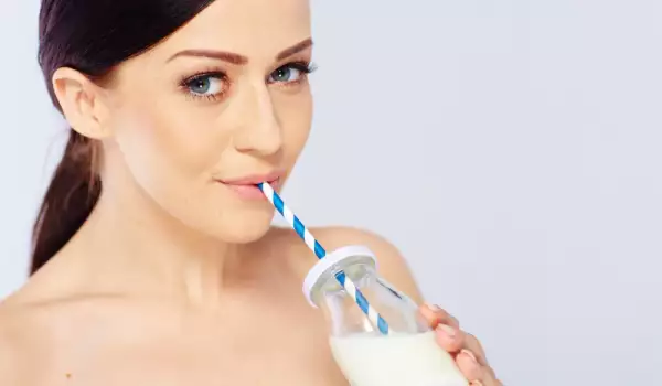 Обезмаслено мляко
