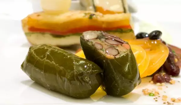 Лозови сарми с лупина