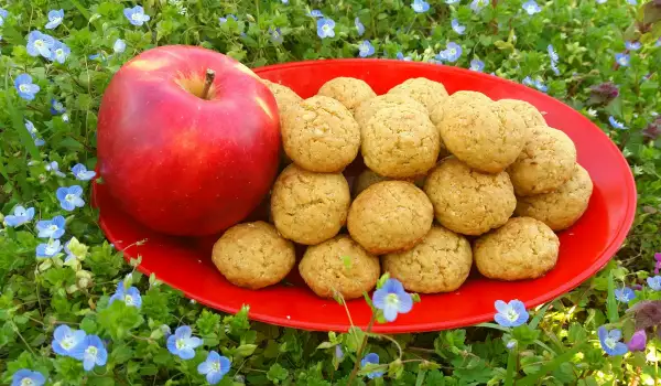 Идеи за домашни сладки с ябълково брашно