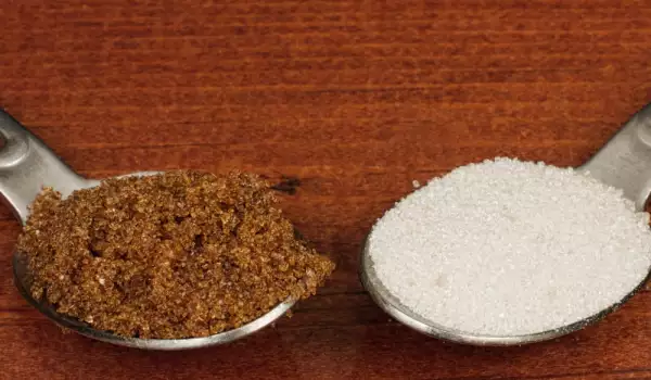 Кафявата захар заменя напълно бялата захар