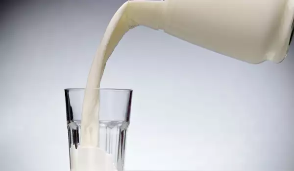 Мляко