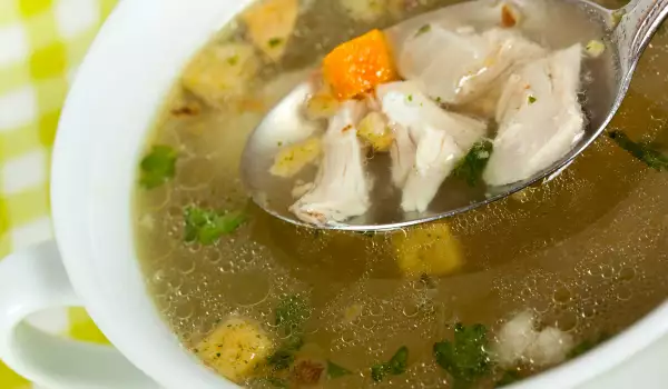 Помага ли пилешката супа при грип и простуда?