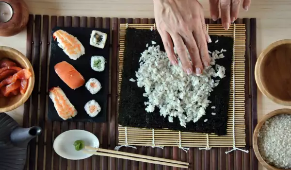 Приготвяне на суши