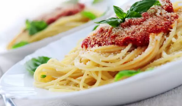 Как да не се слепват спагетите?