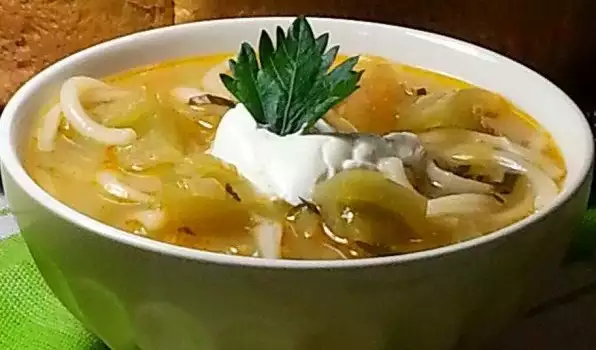 Вкусни супи със зелени домати