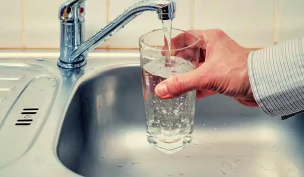 Вредна ли е хлорираната вода?
