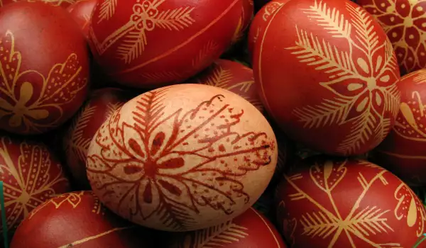 Великденски Яйца