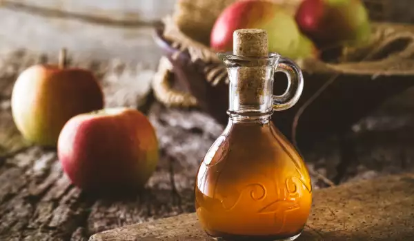 Пет научно доказани ползи за здравето от ябълковия оцет