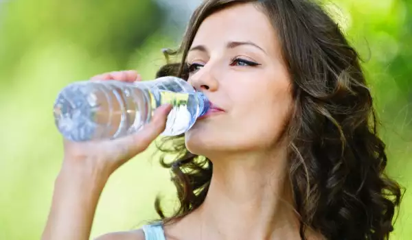9 признака, че пиете твърде много вода