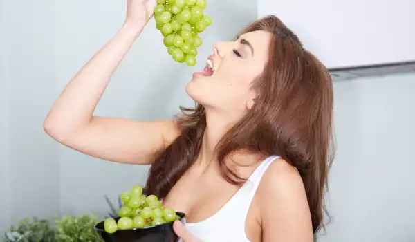 Какво се случва с тялото, когато ядете грозде?