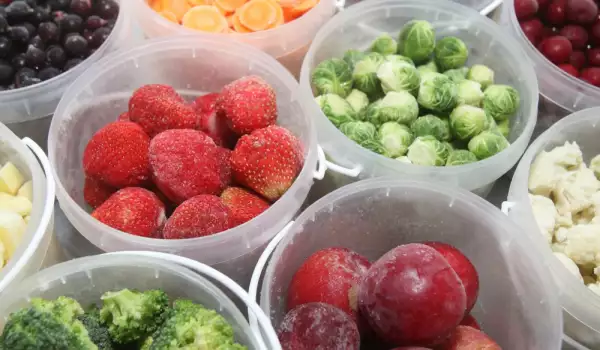 Замразени плодове и зеленчуци