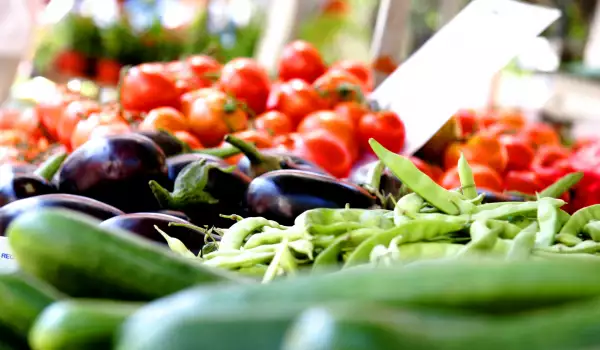 Инфлацията спада благодарение на плодовете и зеленчуците