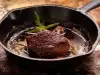 Как се правят пържоли на тиган?