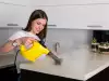 Хитринки за почистване на кухнята с парочистачка