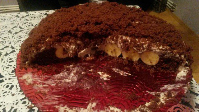 Бананова торта със смлени шоколади