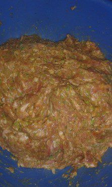 Кюфтенца Ариадни с кашкавал и картофи