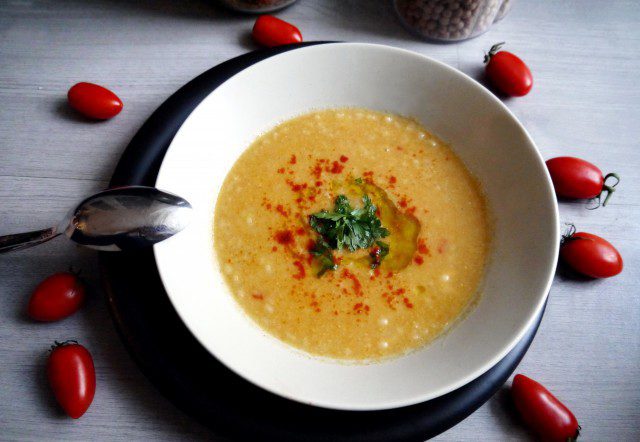 Кремообразна супа с нахут и ечемик