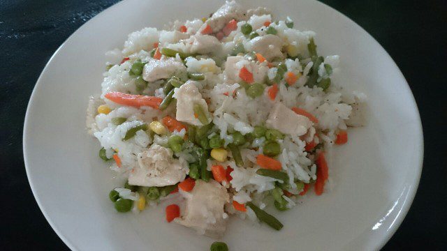 Ориз със зеленчуци в тиган