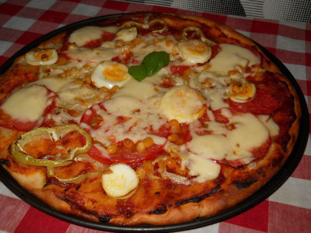 Пица Вегетариана с домати и чушки
