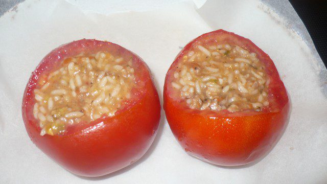 Пълнени домати по гръцки
